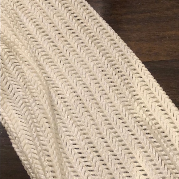 White dress - Picture 3 of 4